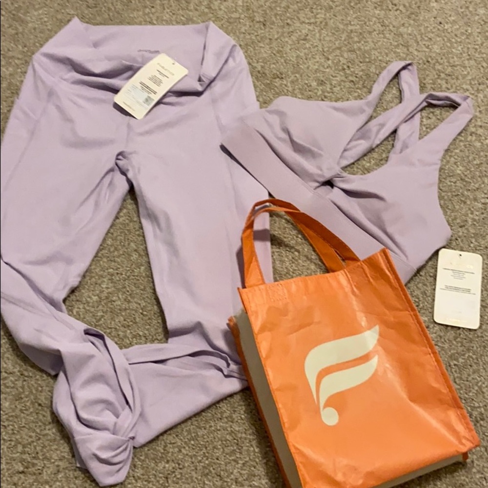 Fabletics lavender yogaset Sportsbra/ high waisted